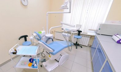Стоматологическая клиника «ЮлиСТОМ»